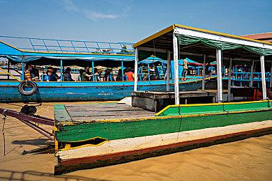 国产悬疑《三伏》试玩版今日15点上线 流程1小时